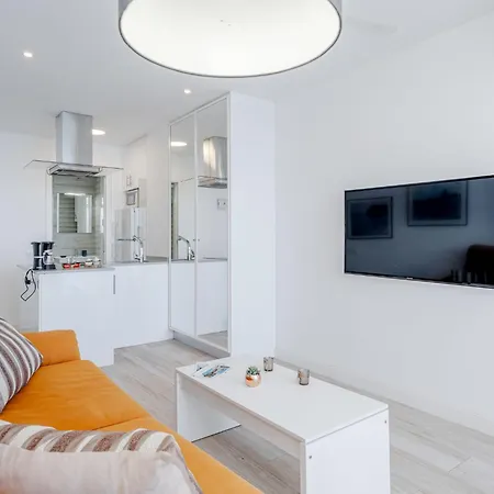 Horizonte-13 By Interhome Ifach